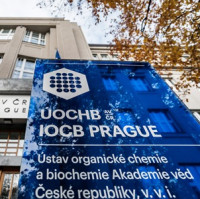 Vědci z ÚOCHB zásadně zrychlili a zlevnili výrobu „kvantových“ nanodiamantů